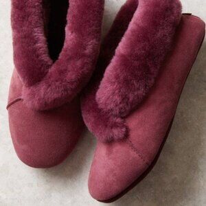 Overland 100% Sheepskin Slippers | Size 8